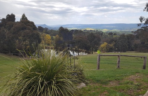 Devils River House | 'Rare Retreat', enjoy the stunning views, great hiking, or cycling @Lake Eildon