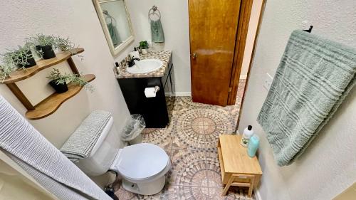 El Paso Apartment | Rare to find 2 bedrooms 1 King bed & 2 Twins beds 2 bathrooms