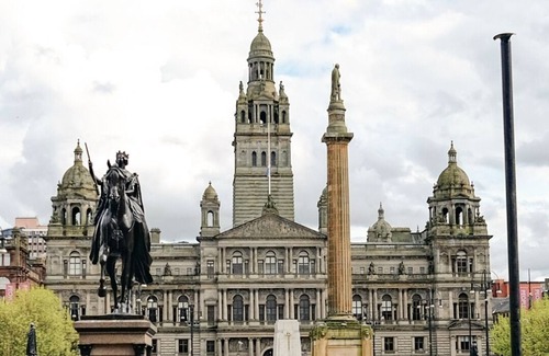 City Centre Glasgow Apartment | RARE TO FIND-GLASGOW 1BR PENTHOUSE WID PVT TERRACE