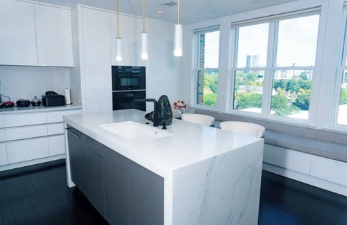 Colonial Homes Condo | Rare! XL Luxury Penthouse Buckhead/Midtown 2 Bed 2.5 Bath