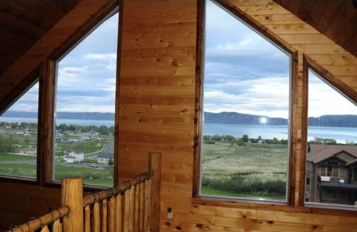 Garden City House | Raspberry Bear Lake Lodge - 6 Bed 3 Bath. Great View Of The Lake! Perfect For Big Families!