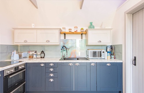 Deal Cottage | Raspberry Cottage, Ripple