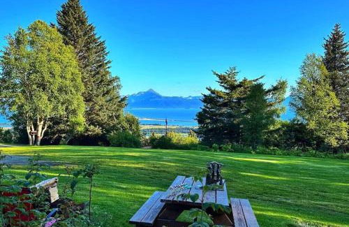 Homer House | Raspberry Cottage