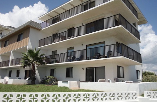 Flagler Beach Condo | RATED #3 BY TRIP ADVISOR IN 2016: AFFORDABLE BEACH DESTINATIONS- Recent Remodel