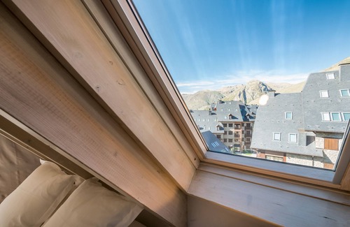 Baqueira Apartment | Ratera Bright duplex with excellent views for 8p in Val de Ruda Cota 1500