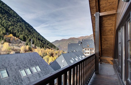Baqueira Apartment | Ratera Bright duplex with excellent views for 8p in Val de Ruda Cota 1500