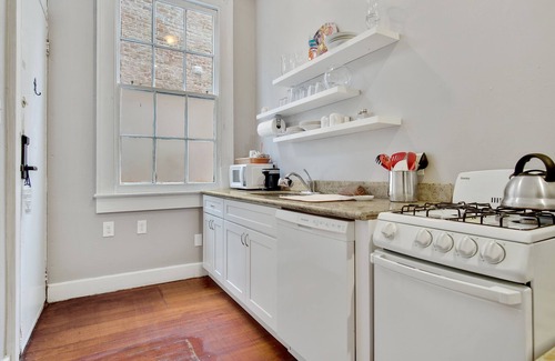 Treme Hotel | Rathbone Mansions - Apartment