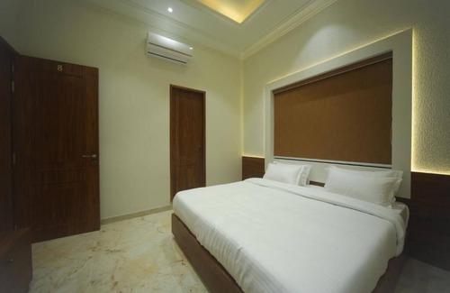 Rajkot Hotel | Ratna Vilas Palace