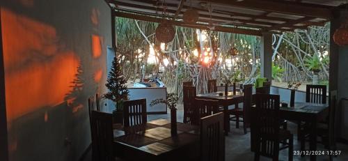 Dodanduwa House | Ravana - Beach CABANAS