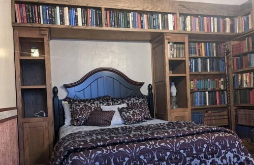 Shelley Apartment | Raven's Nest at FlintRock Retreat