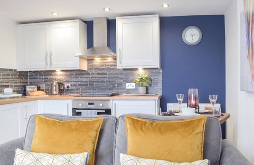 Mumbles Cottage | Ravens Walk Apartment