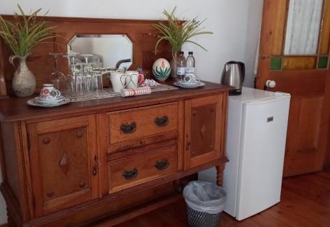 Oudtshoorn House | Ravenscliff Manor