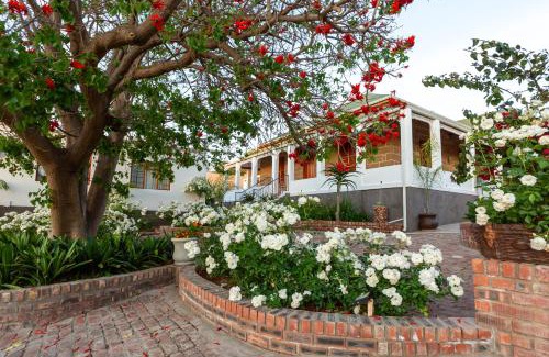 Oudtshoorn House | Ravenscliff Manor