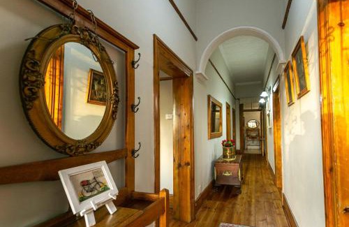 Oudtshoorn House | Ravenscliff Self Catering