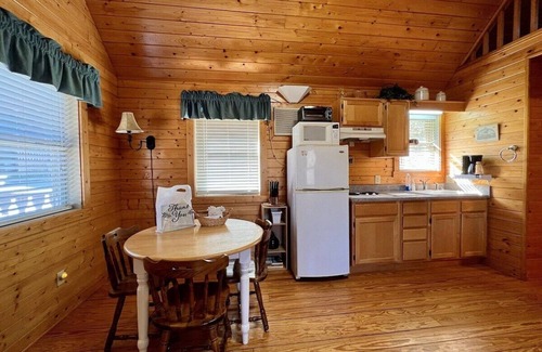 Laurel Springs Cabin | Ravine on Laurel Creek - Laurel Springs, NC