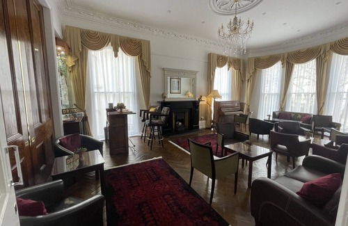 Holland Park Hotel | Ravna Gora