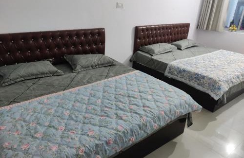 Narainkoti Bed & Breakfast | Rawat Homestay