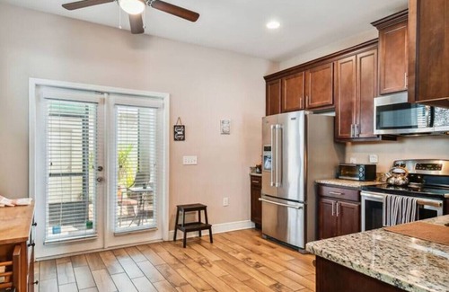 Carver City - Lincoln Gardens House | Raymond James Stadium Hot Tub Home