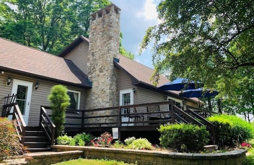 James Creek House | Raystown Mountain Escape - Views & Relaxing Spaces