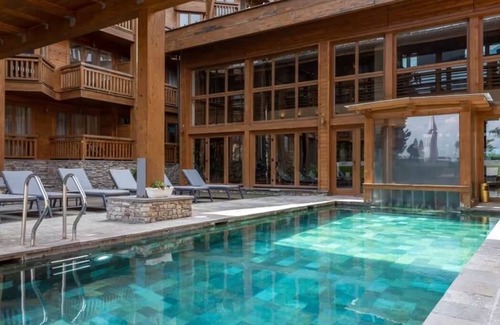 Razlog Condo | Razlog Bulgaria - 1-bedroom in Downtown Pirin Golf With Mountain View