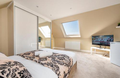 Batley House | *RB7C* For your most relaxed & Cosy stay + Free Parking + Free Fast WiFi *