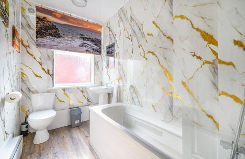 Beeston House | -RC15CFA- For Relaxed and Cosy stay with Free Parking
