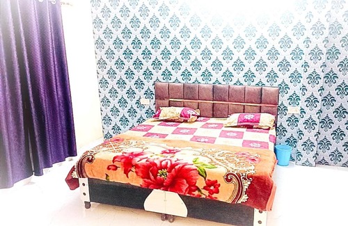 Phagwara Hotel | RCP Guest House -- LPU Law Gate
