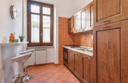 San Giovanni Apartment | Re Di Roma Vintage, Flat on the Metro Re di Roma