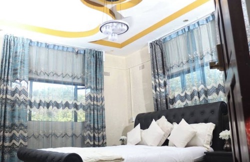 Victoria Falls Villa | Regina Francesca Villa. Diversa