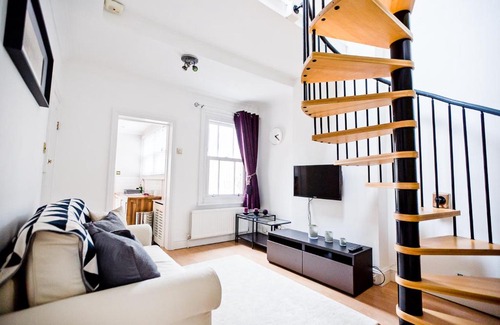 Reading City Centre Apartment | Readings Most Stunning Duplex