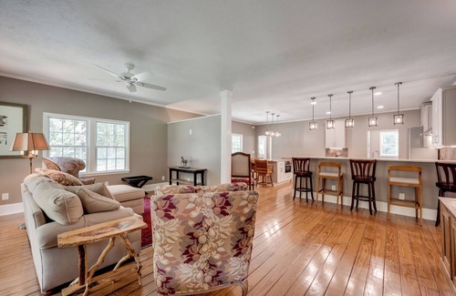 Aiken House | Ready for the Masters! Charming 3-bedroom house with AC, WiFi in welcoming Aiken