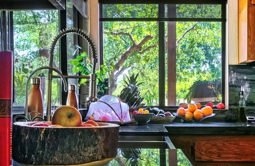 Three Rivers House | Ready to escape the city? Sequoia Falls, a luxury retreat on the river awaits.