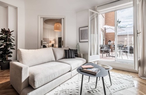 Almagro Apartment | Real - 3 bedroom and terrace in Almagro
