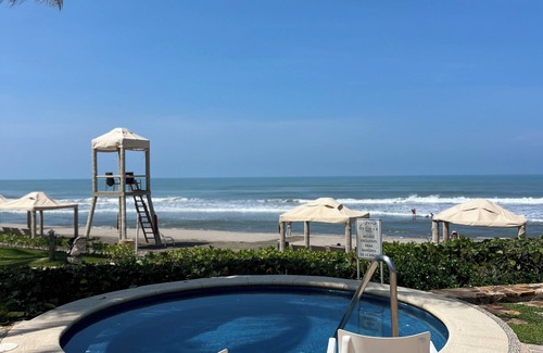Acapulco Apartment | Real Beachfront paradise apartment