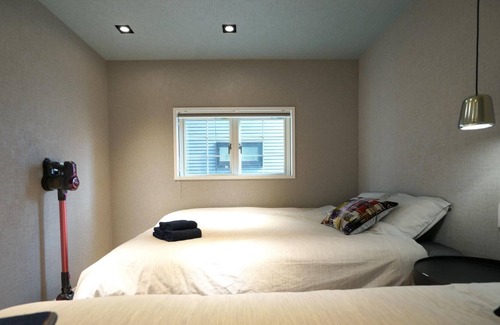 Aoyama Apartment | Real Life AOYAMA 2BR suite 5pax 3bed 3min metro
