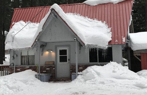 Leavenworth House | Real Mountain Cabin with access to Fish Lake