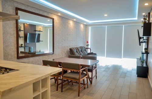 Zapopan Condo | Real View Towers, Real Center Plaza, 1st Floor Charming 1 BR, Zona Real