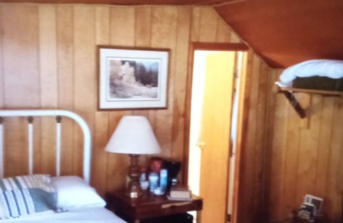Wapiti Cabin | Real Western Cabin near Yellowstone