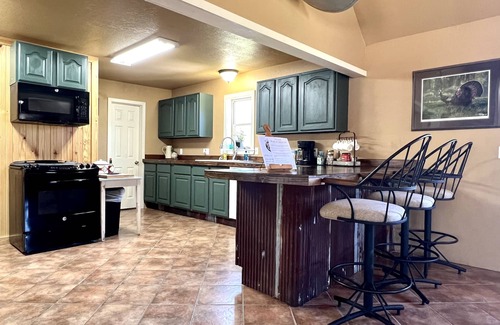 Newnata House | Reality Ranch Cabin on South Sylamore Creek