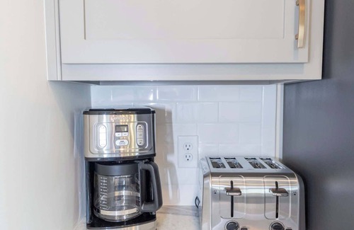 Oxford House | REBEL'ado by Apex Short Term Stays