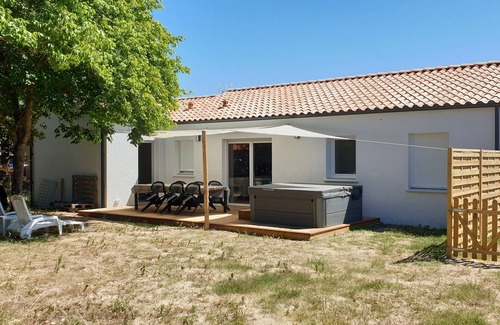 Notre-Dame-de-Monts House | Recent 100m2 house + terrace with 6-seater SPA - in a quiet cul-de-sac.