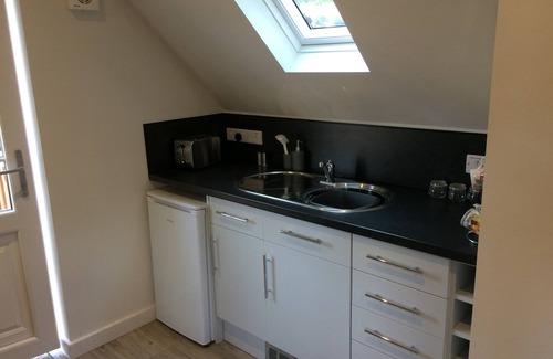 New Forest District Apartment | Recent loft conversion custom built for discerning travelers and holiday makers.