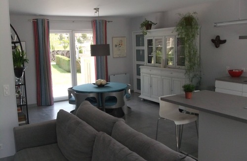 Castellane Villa | Recent new build villa in a quiet area in enclosed garden and private swimming pool
