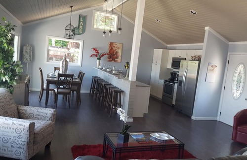 Lake Ozark House | Recent remodel! And your own covered boat dock with sectional sofa & fire table!