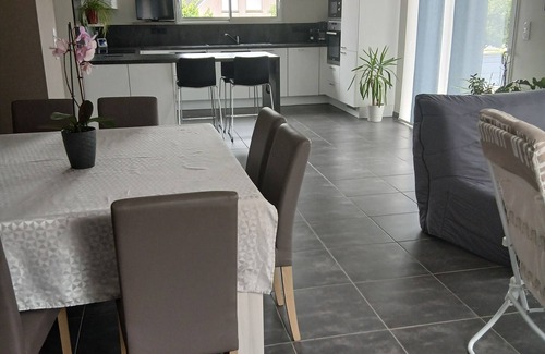 Dineault House | Recent single-storey house between sea and countryside at the entrance to Crozon peninsula