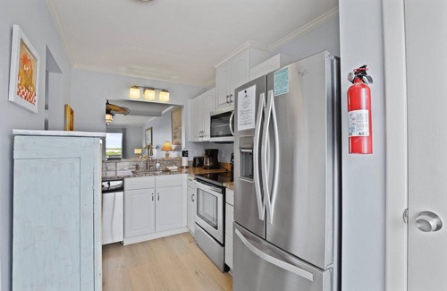 Oceanmarsh Subdivision Condo | Recent upgrades, King bed & two Ocean front decks!
