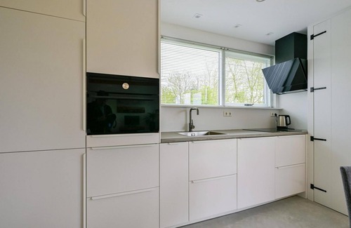 Sint Maartensvlotbrug House | Recent Volledig Gerenoveerd Vakantiehuis met een Heerlijke Riante Tuin