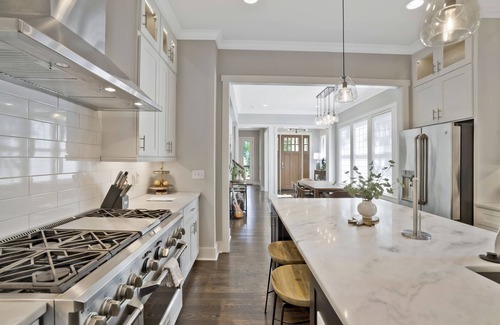 Franklin House | Recently-built all-suite with two porches, firepit, crow's nest, & widow's walk