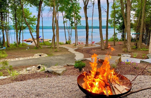 Ryerson Cottage | Recently built high end very private Lakefront family cottage