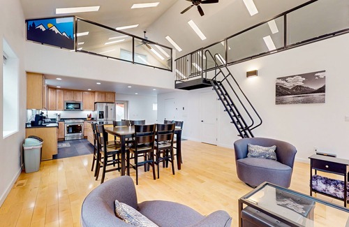 Joseph House | Recently built, lakefront home on Wallowa Lake with hot tub & dock